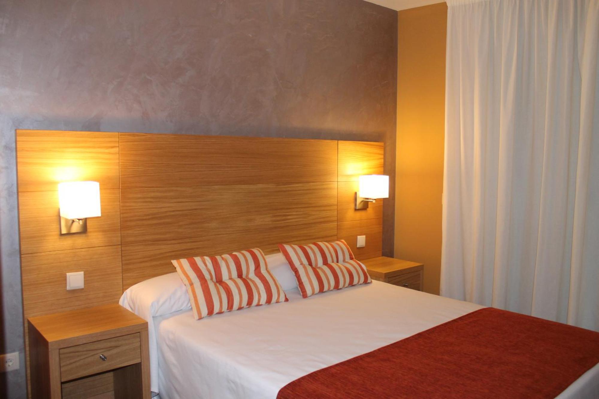 Hotel Carmen لا كالا ذي ميخاس الغرفة الصورة