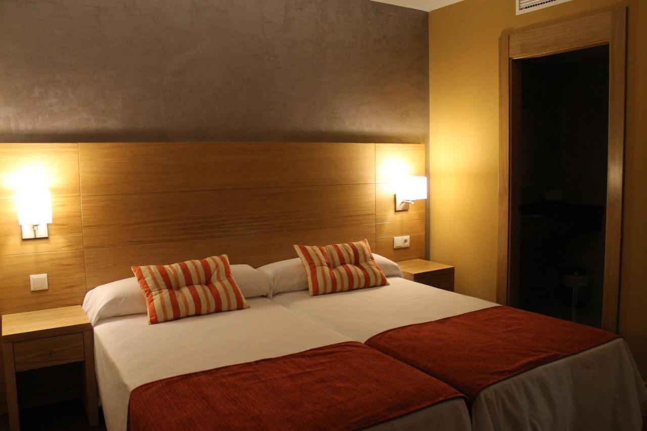 Hotel Carmen لا كالا ذي ميخاس المظهر الخارجي الصورة