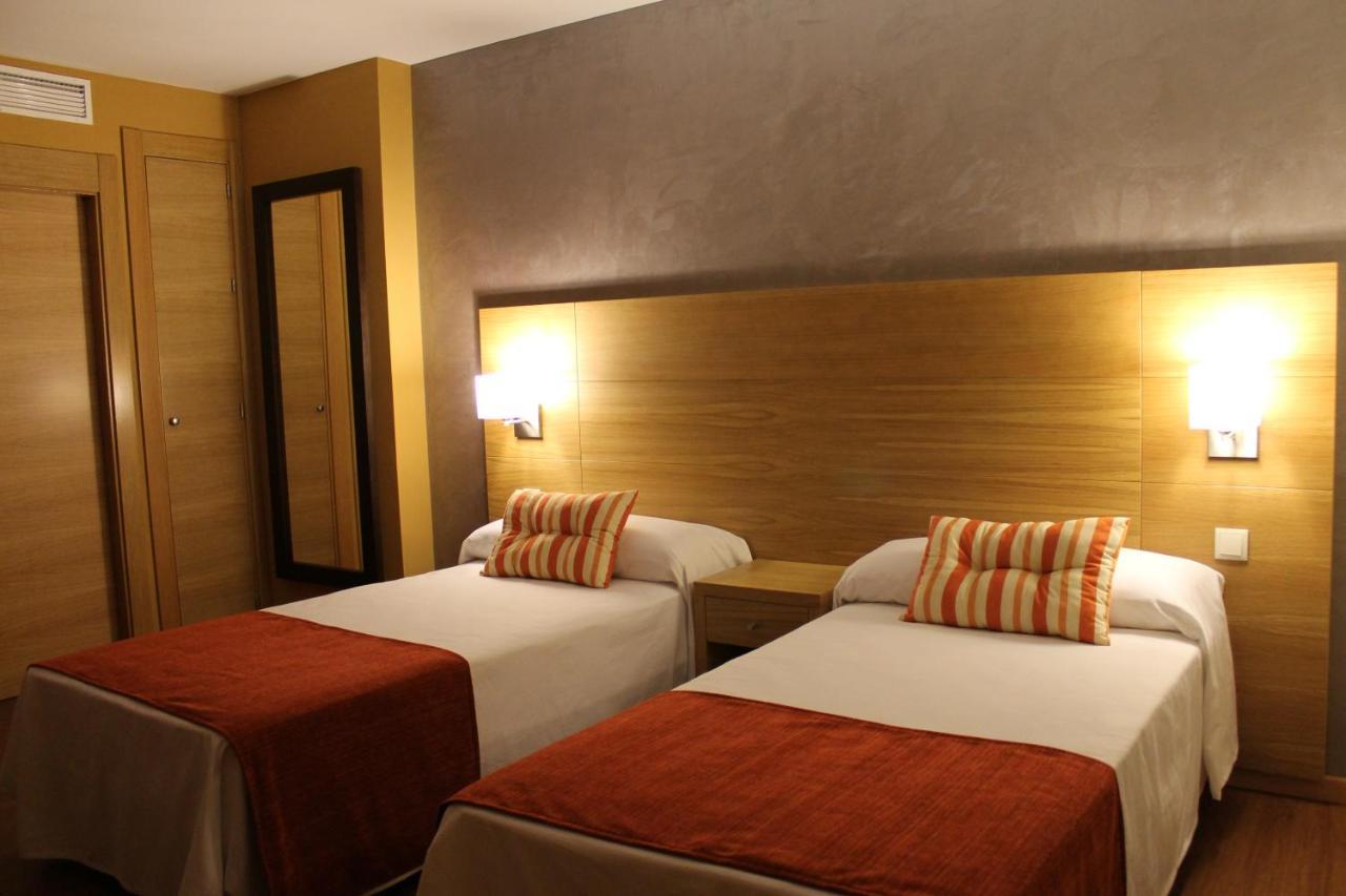 Hotel Carmen لا كالا ذي ميخاس المظهر الخارجي الصورة